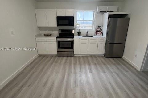 House in Miami, Florida 4 bedrooms, 125.23 sq.m. № 1849281 - photo 24