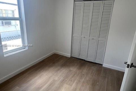 House in Miami, Florida 4 bedrooms, 125.23 sq.m. № 1849281 - photo 12