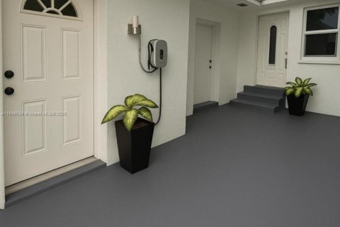 House in Miami, Florida 4 bedrooms, 125.23 sq.m. № 1849281 - photo 22