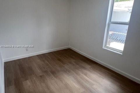 House in Miami, Florida 4 bedrooms, 125.23 sq.m. № 1849281 - photo 13