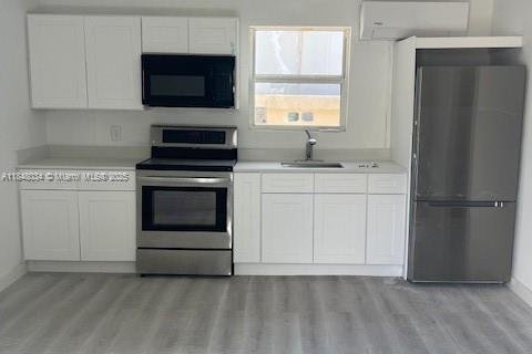 House in Miami, Florida 4 bedrooms, 125.23 sq.m. № 1849281 - photo 16
