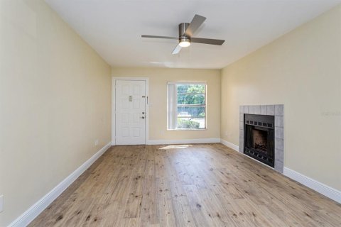 Condominio en venta en Orlando, Florida, 2 dormitorios, 79.06 m2 № 1359070 - foto 3