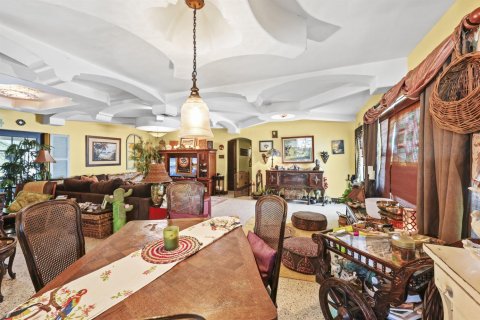 Villa ou maison à vendre à Palm Springs, Floride: 4 chambres, 163.14 m2 № 2146592 - photo 18