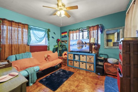 Villa ou maison à vendre à Palm Springs, Floride: 4 chambres, 163.14 m2 № 2146592 - photo 30