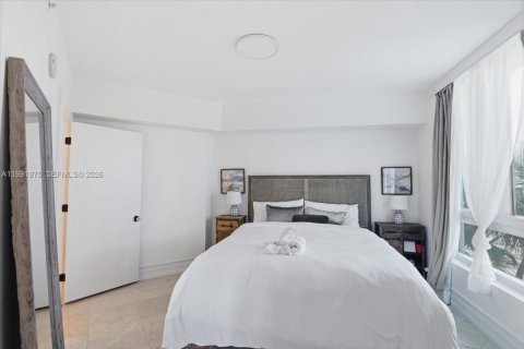 Condo in Miami, Florida, 2 bedrooms  № 2243980 - photo 20