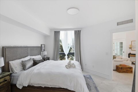 Condo in Miami, Florida, 2 bedrooms  № 2243980 - photo 19