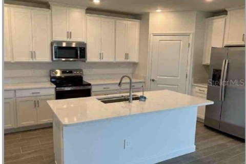 House in San Antonio, Florida 2 bedrooms, 150.13 sq.m. № 1673455 - photo 2