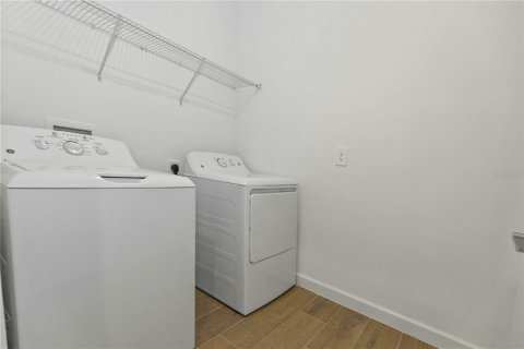 House in San Antonio, Florida 2 bedrooms, 150.13 sq.m. № 1673455 - photo 29