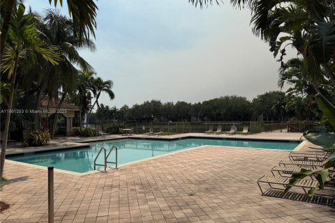 House in Miramar, Florida 2 bedrooms, 100.33 sq.m. № 1890939 - photo 25