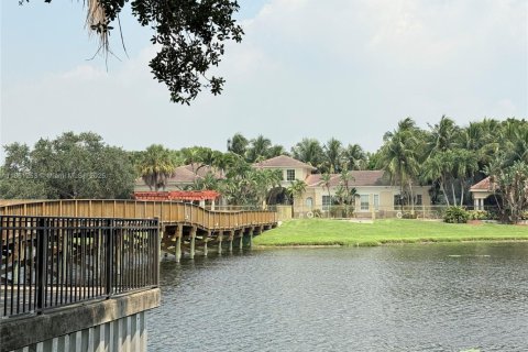House in Miramar, Florida 2 bedrooms, 100.33 sq.m. № 1890939 - photo 13