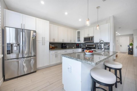 Adosado en venta en Doral, Florida, 4 dormitorios, 175.96 m2 № 2071725 - foto 15