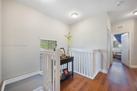 Adosado en venta en Doral, Florida, 4 dormitorios, 175.96 m2 № 2071725 - foto 20