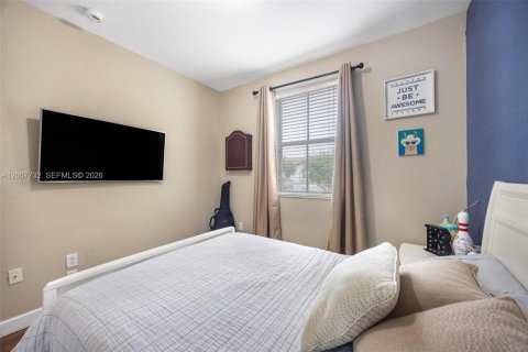 Adosado en venta en Doral, Florida, 4 dormitorios, 175.96 m2 № 2071725 - foto 28