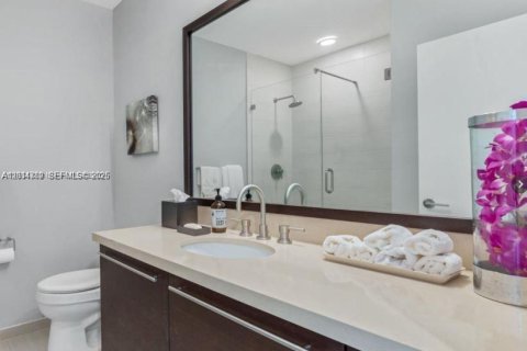 Condo in North Bay Village, Florida, 1 bedroom  № 2076449 - photo 11