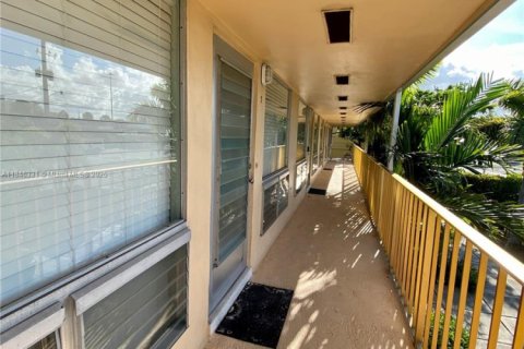 Copropriété à louer à Fort Lauderdale, Floride: 1 chambre, 53.88 m2 № 1844104 - photo 17