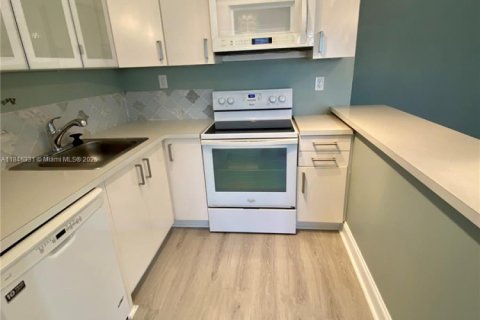 Copropriété à louer à Fort Lauderdale, Floride: 1 chambre, 53.88 m2 № 1844104 - photo 4