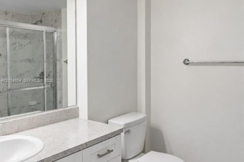 Condo in Coconut Creek, Florida, 2 bedrooms  № 2413282 - photo 14