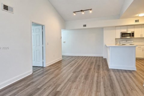 Condo in Coconut Creek, Florida, 2 bedrooms  № 2413282 - photo 4