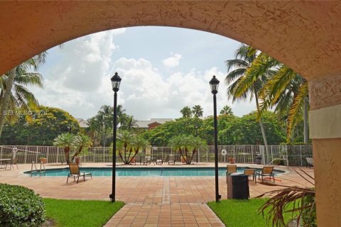 Condo in Coconut Creek, Florida, 2 bedrooms  № 2413282 - photo 24