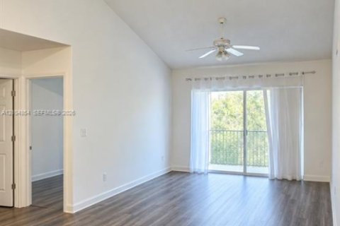 Condo in Coconut Creek, Florida, 2 bedrooms  № 2413282 - photo 3