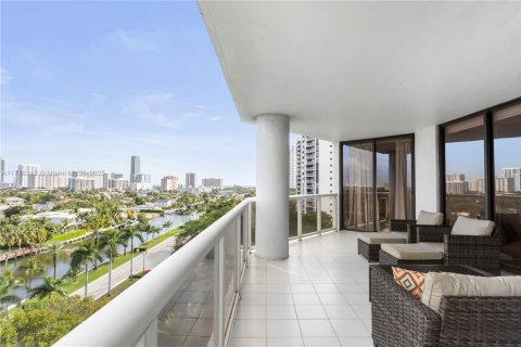 Condominio en venta en Aventura, Florida, 3 dormitorios, 169.08 m2 № 1859772 - foto 4