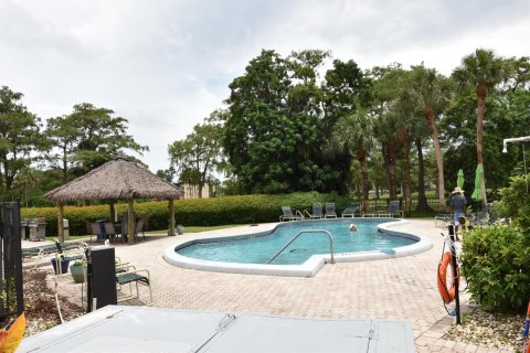 Condo in Lauderhill, Florida, 2 bedrooms  № 2251747 - photo 24