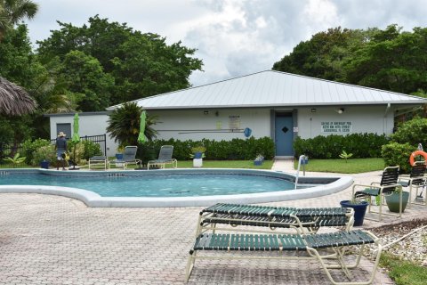 Condo in Lauderhill, Florida, 2 bedrooms  № 2251747 - photo 23