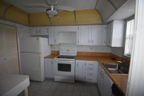 Condo in Lauderhill, Florida, 2 bedrooms  № 2251747 - photo 20
