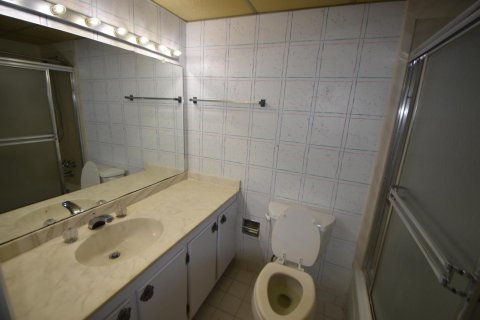 Condo in Lauderhill, Florida, 2 bedrooms  № 2251747 - photo 14