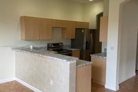 House in Homestead, Florida 3 bedrooms, 170.29 sq.m. № 2021711 - photo 7