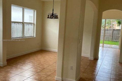 House in Homestead, Florida 3 bedrooms, 170.29 sq.m. № 2021711 - photo 5