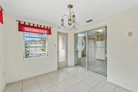 House in Holiday, Florida 2 bedrooms, 86.96 sq.m. № 1916048 - photo 24