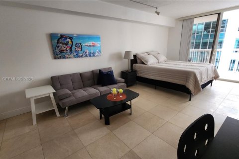 Condo in Miami, Florida  № 2055471 - photo 13