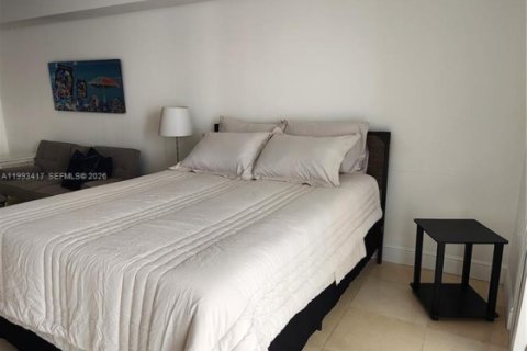 Condo in Miami, Florida  № 2055471 - photo 17