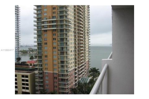 Condominio en alquiler en Miami, Florida, 39.48 m2 № 2055471 - foto 2