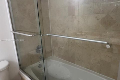Condominio en alquiler en Miami, Florida, 39.48 m2 № 2055471 - foto 9