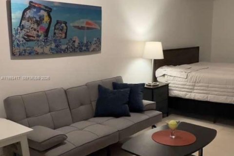 Condominio en alquiler en Miami, Florida, 39.48 m2 № 2055471 - foto 5