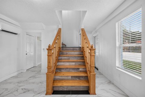 House in Daytona Beach, Florida 2 bedrooms, 113.62 sq.m. № 2220397 - photo 18