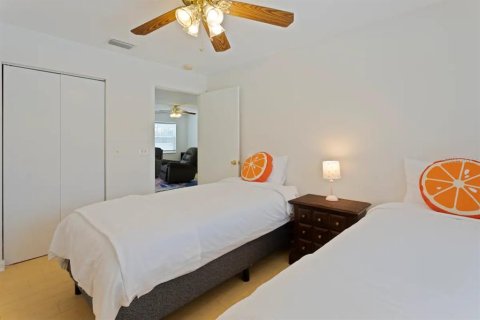 House in Gulfport, Florida 5 bedrooms, 298.59 sq.m. № 1628487 - photo 15