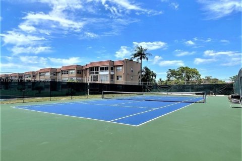 Copropriété à vendre à Sunrise, Floride: 2 chambres, 78.97 m2 № 2036524 - photo 19