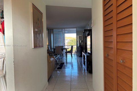 Copropriété à vendre à Sunrise, Floride: 2 chambres, 78.97 m2 № 2036524 - photo 2