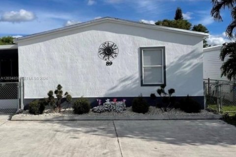 Terreno en Miami, Florida № 2085465