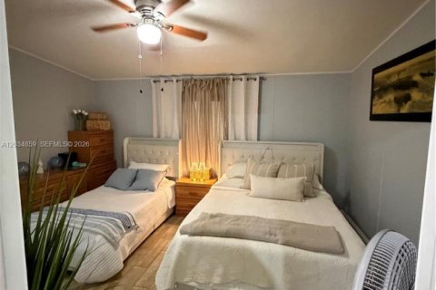 Terreno en venta en Miami, Florida № 2085465 - foto 8
