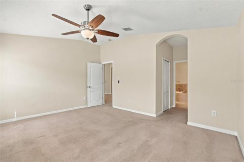 Villa ou maison à vendre à Tampa, Floride: 4 chambres, 161.56 m2 № 2389325 - photo 19