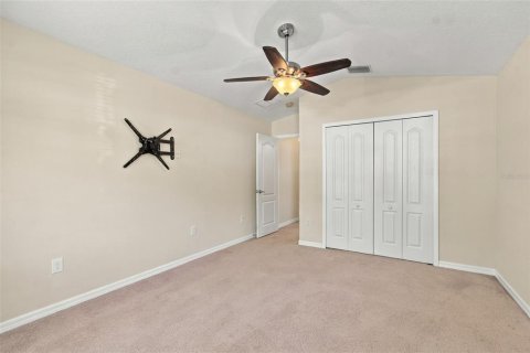 Villa ou maison à vendre à Tampa, Floride: 4 chambres, 161.56 m2 № 2389325 - photo 13