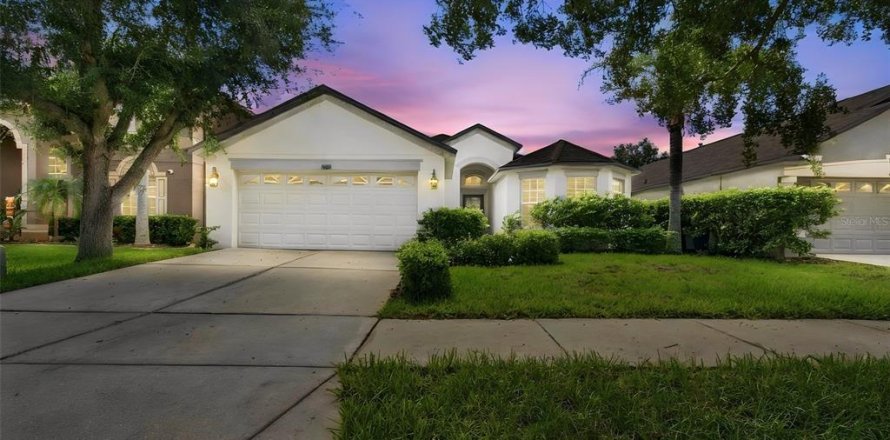 Villa ou maison à Tampa, Floride 4 chambres, 161.56 m2 № 2389325