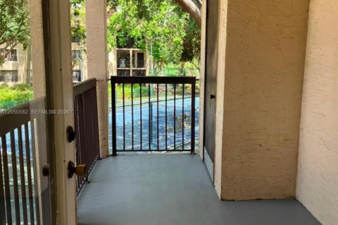 Copropriété à louer à Pompano Beach, Floride: 2 chambres, 91.04 m2 № 2190320 - photo 14