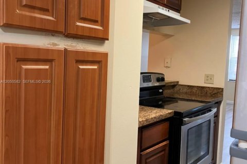 Copropriété à louer à Pompano Beach, Floride: 2 chambres, 91.04 m2 № 2190320 - photo 6