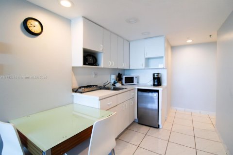 Copropriété à vendre à Miami Beach, Floride: 47.38 m2 № 1985104 - photo 4