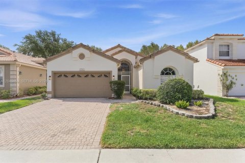House in Boynton Beach, Florida 3 bedrooms, 173.17 sq.m. № 2087792